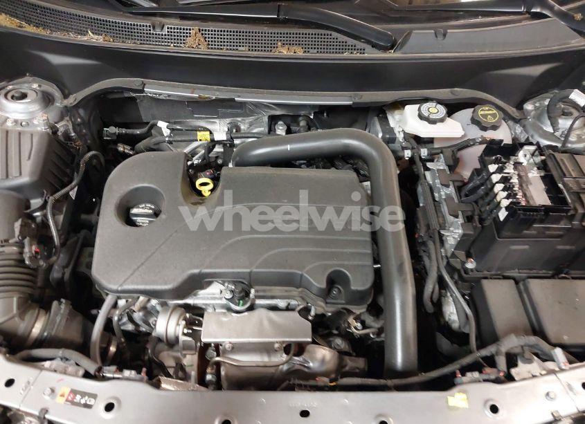 Photo 10 of 2025 Chevrolet Equinox FWD LT (VIN 3GNAXHEG5SL128865)