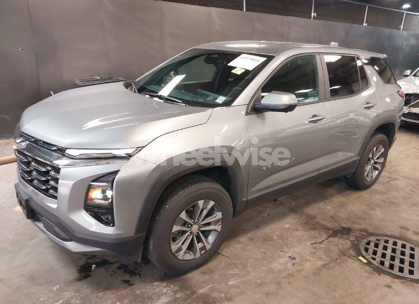 Photo 2 of 2025 Chevrolet Equinox FWD LT (VIN 3GNAXHEG5SL128865)