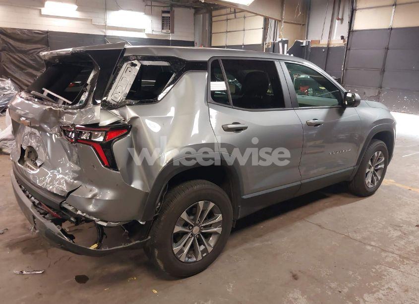 Photo 4 of 2025 Chevrolet Equinox FWD LT (VIN 3GNAXHEG5SL128865)