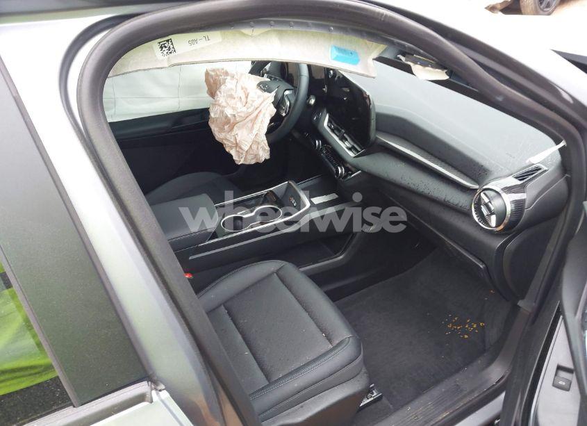 Photo 5 of 2025 Chevrolet Equinox FWD LT (VIN 3GNAXHEG5SL134200)