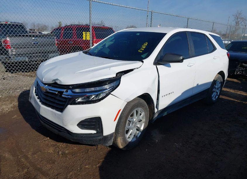 Photo 2 of 2024 Chevrolet Equinox FWD LS (VIN 3GNAXHEG6RL310360)