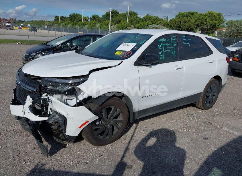 Photo 2 of 2024 Chevrolet Equinox FWD LS (VIN 3GNAXHEG6RL334920)
