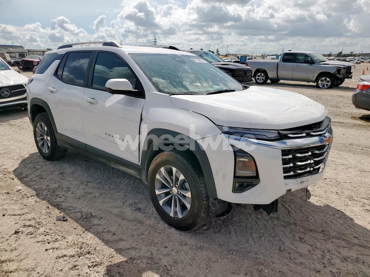 Photo 4 of 2025 CHEVROLET EQUINOX LT (VIN 3GNAXHEG6SL122492)