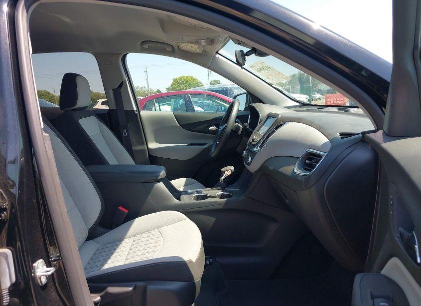 Photo 5 of 2024 Chevrolet Equinox FWD LS (VIN 3GNAXHEG7RL143510)