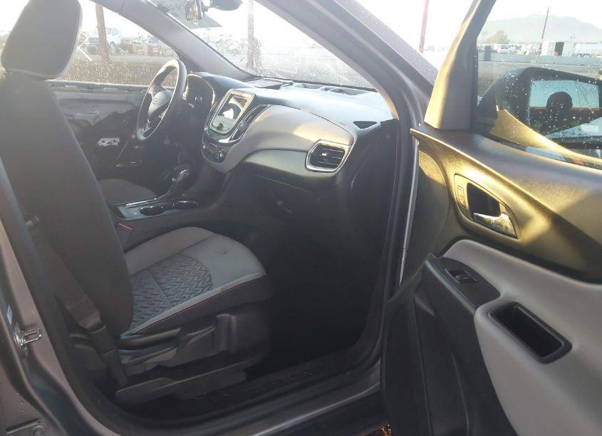 Photo 5 of 2024 Chevrolet Equinox FWD LS (VIN 3GNAXHEG7RL189855)