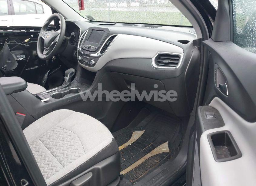 Photo 5 of 2024 Chevrolet Equinox FWD LS (VIN 3GNAXHEG7RL196546)