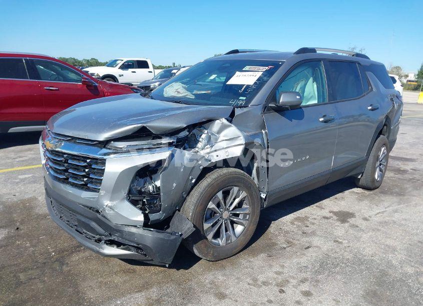 Photo 2 of 2025 Chevrolet Equinox FWD LT (VIN 3GNAXHEG7SL167408)