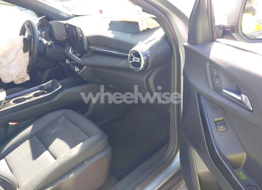 Photo 5 of 2025 Chevrolet Equinox FWD LT (VIN 3GNAXHEG7SL167408)