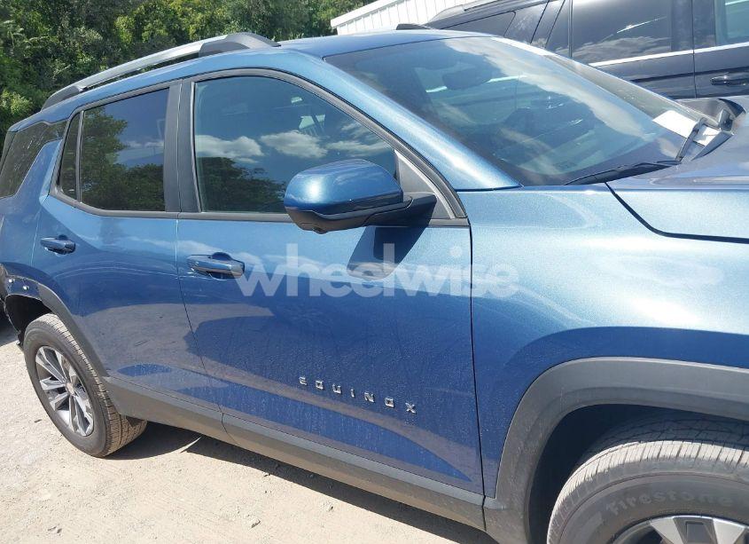 Photo 13 of 2025 Chevrolet Equinox FWD LT (VIN 3GNAXHEG7SL210077)