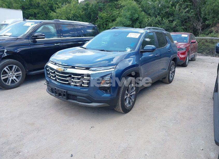 Photo 2 of 2025 Chevrolet Equinox FWD LT (VIN 3GNAXHEG7SL210077)