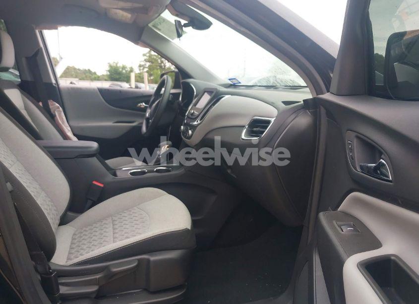 Photo 5 of 2024 Chevrolet Equinox FWD LS (VIN 3GNAXHEG8RL216125)