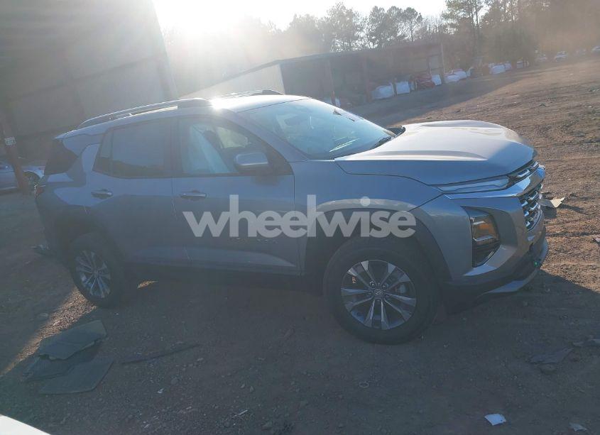 Photo 13 of 2025 Chevrolet Equinox FWD LT (VIN 3GNAXHEG8SL142422)