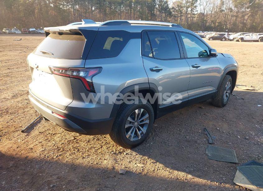 Photo 4 of 2025 Chevrolet Equinox FWD LT (VIN 3GNAXHEG8SL142422)