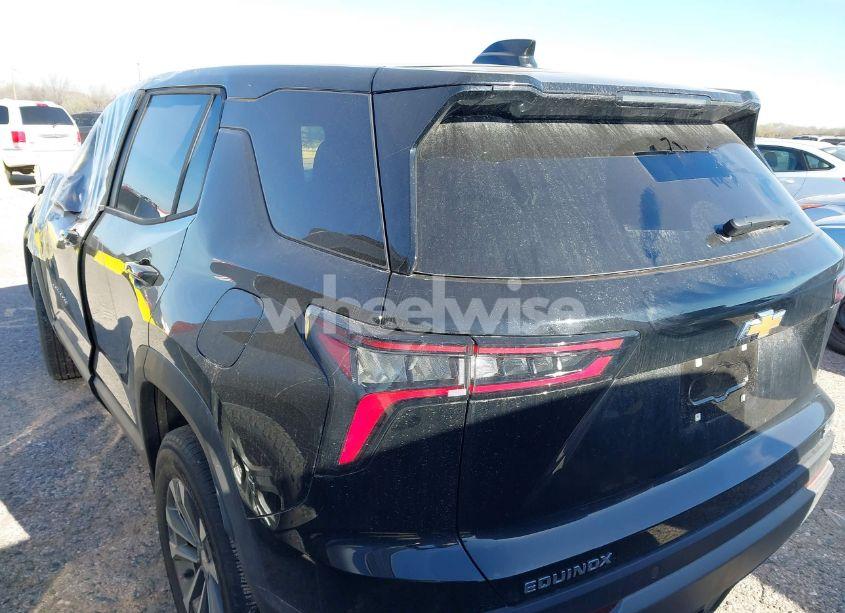 Photo 3 of 2025 Chevrolet Equinox FWD LT (VIN 3GNAXHEG8SL239698)