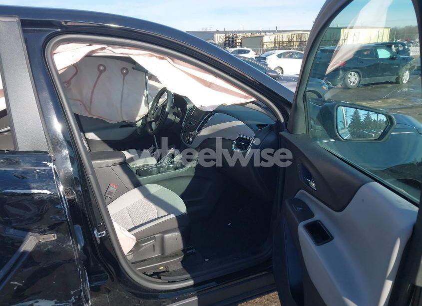 Photo 5 of 2023 Chevrolet Equinox LS (VIN 3GNAXHEG9PL147748)