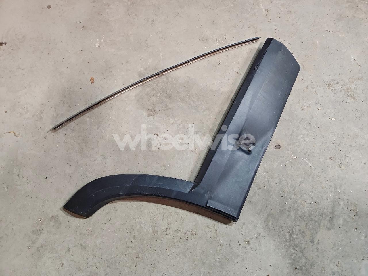 Photo 13 of 2025 CHEVROLET EQUINOX LT (VIN 3GNAXHEG9SL313677)