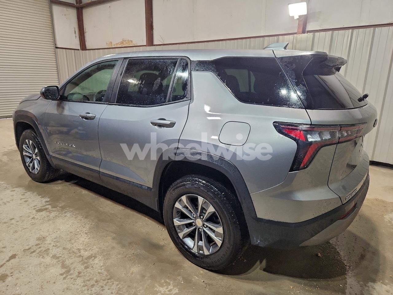 Photo 2 of 2025 CHEVROLET EQUINOX LT (VIN 3GNAXHEG9SL313677)