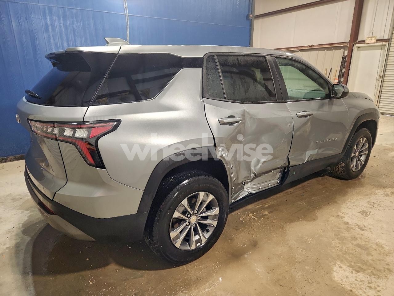 Photo 3 of 2025 CHEVROLET EQUINOX LT (VIN 3GNAXHEG9SL313677)