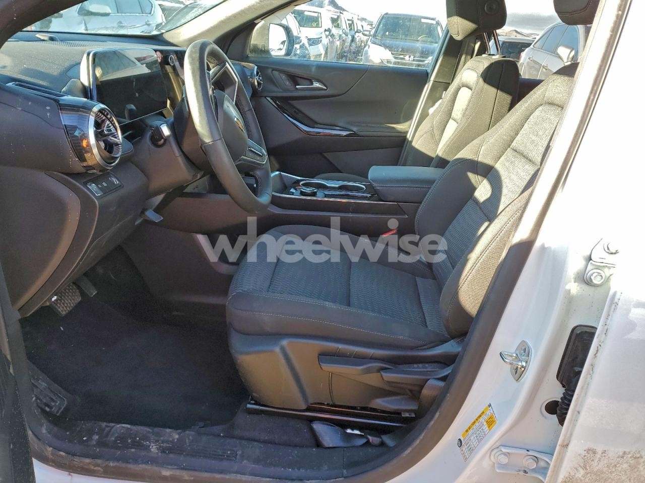 Photo 7 of 2026 CHEVROLET EQUINOX LT (VIN 3GNAXHEG9TL261775)