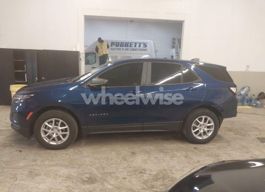 Photo 14 of 2023 Chevrolet Equinox FWD LS (VIN 3GNAXHEGXPL179396)