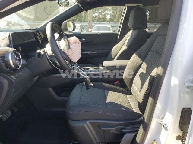 Photo 5 of 2025 CHEVROLET EQUINOX LT (VIN 3GNAXHEGXSL212244)