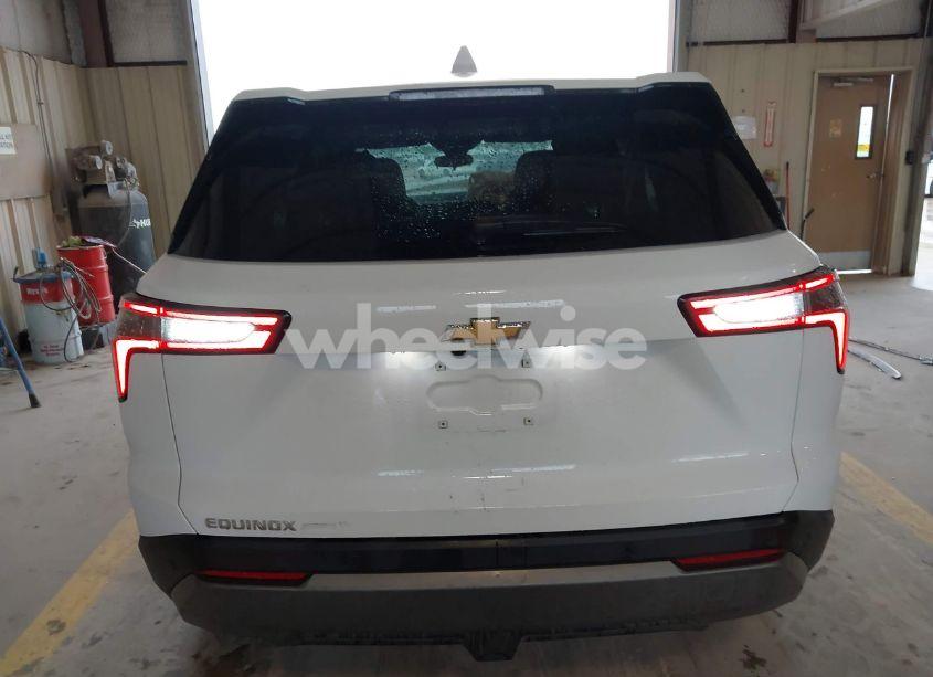 Photo 17 of 2025 Chevrolet Equinox FWD LT (VIN 3GNAXHEGXSL252341)