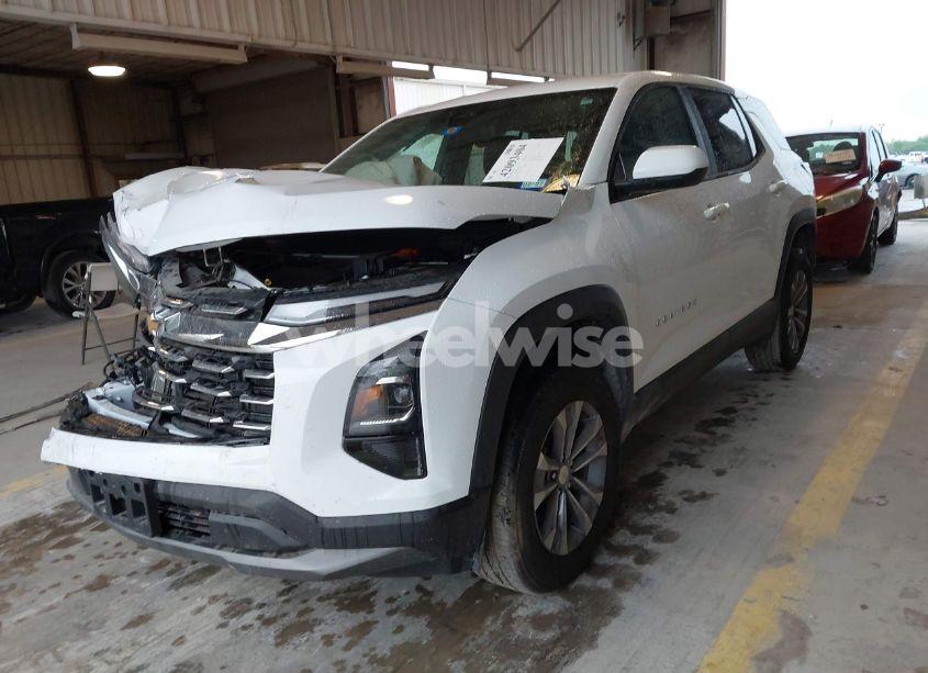 Photo 2 of 2025 Chevrolet Equinox FWD LT (VIN 3GNAXHEGXSL252341)