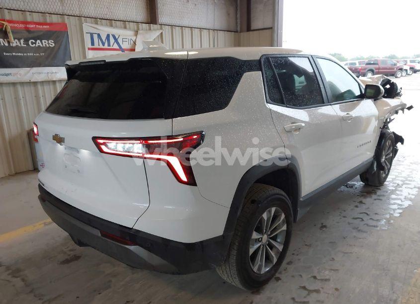 Photo 4 of 2025 Chevrolet Equinox FWD LT (VIN 3GNAXHEGXSL252341)