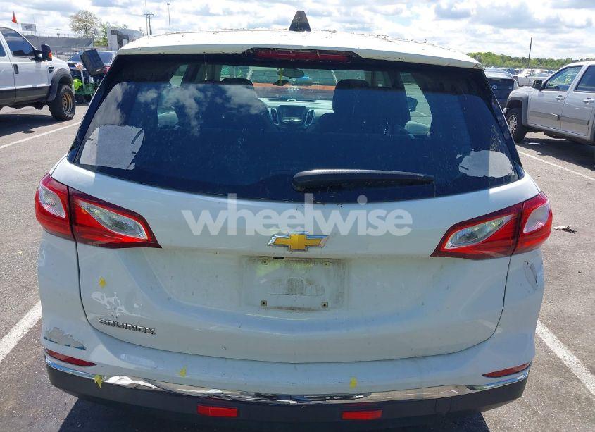 Photo 16 of 2018 Chevrolet Equinox LS (VIN 3GNAXHEV0JL300782)