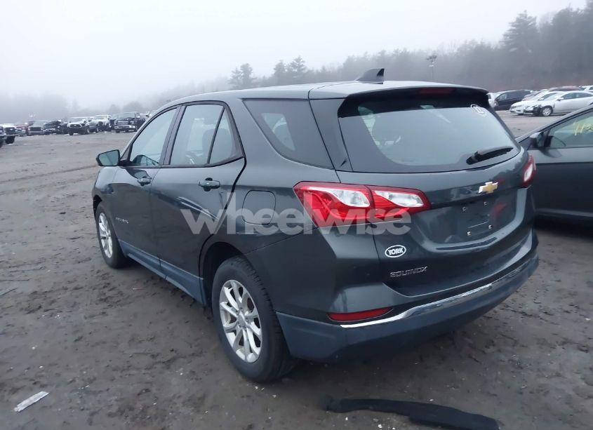Photo 3 of 2018 Chevrolet Equinox LS (VIN 3GNAXHEV0JS504987)
