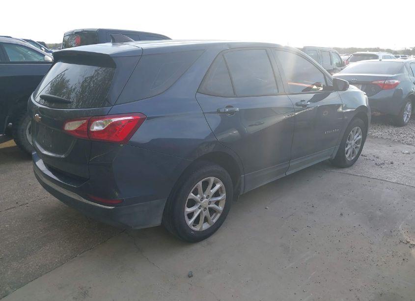 Photo 4 of 2018 Chevrolet Equinox LS (VIN 3GNAXHEV0JS644358)