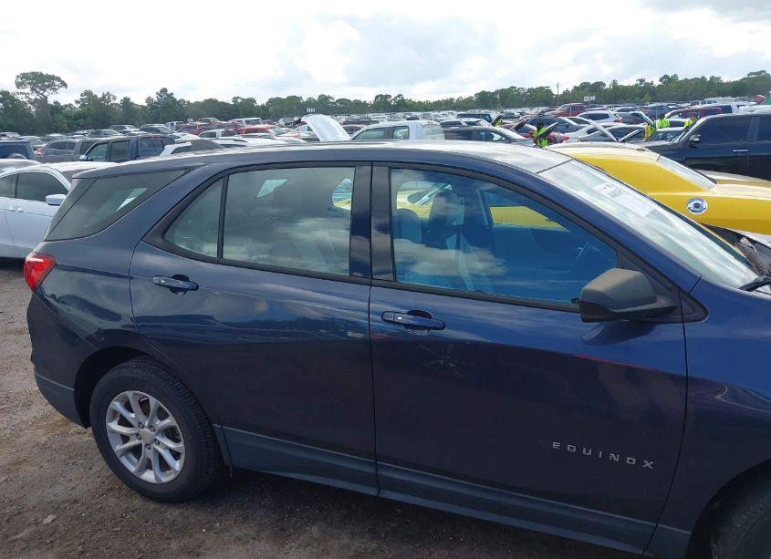 Photo 13 of 2019 Chevrolet Equinox LS (VIN 3GNAXHEV0KL220335)