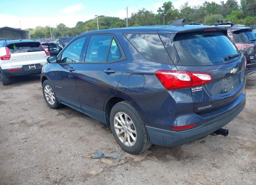 Photo 3 of 2019 Chevrolet Equinox LS (VIN 3GNAXHEV0KL220335)