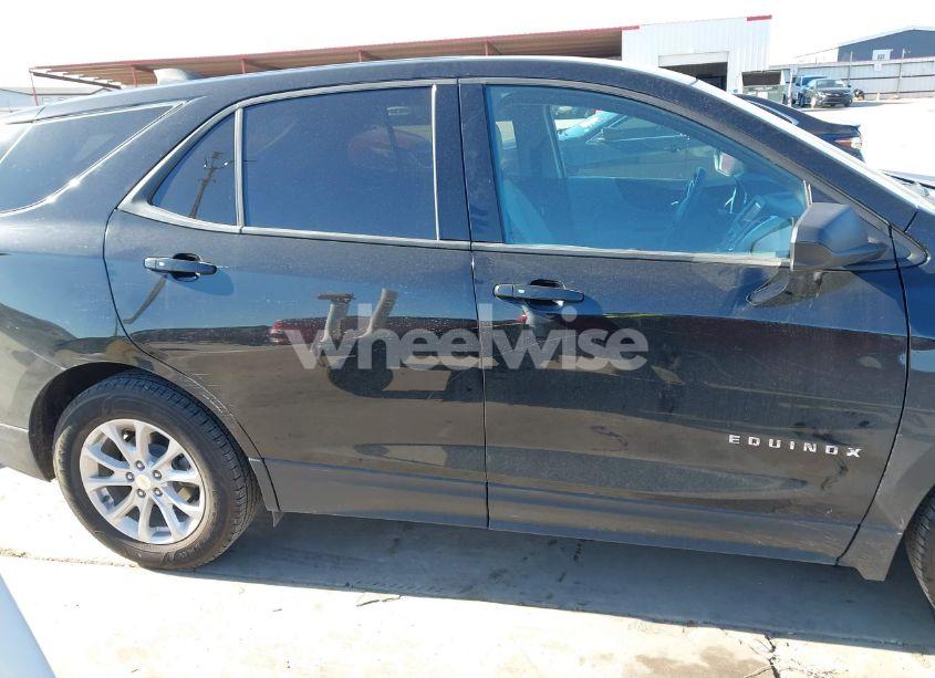 Photo 14 of 2019 Chevrolet Equinox LS (VIN 3GNAXHEV0KL355623)