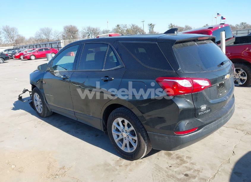 Photo 3 of 2019 Chevrolet Equinox LS (VIN 3GNAXHEV0KL355623)