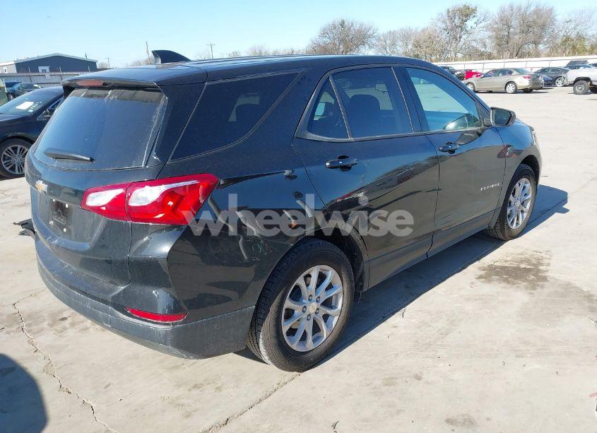 Photo 4 of 2019 Chevrolet Equinox LS (VIN 3GNAXHEV0KL355623)