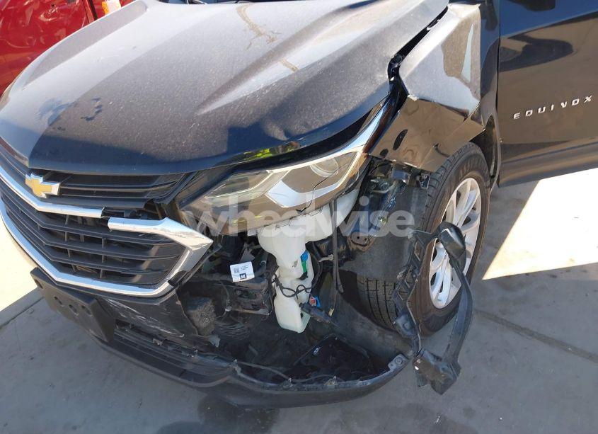 Photo 6 of 2019 Chevrolet Equinox LS (VIN 3GNAXHEV0KL355623)