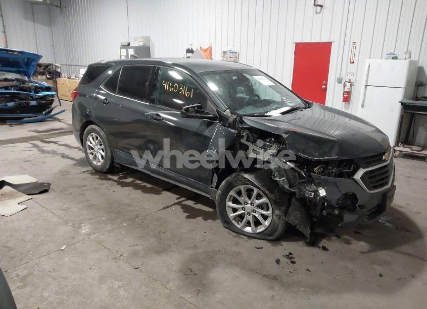 2019 Chevrolet Equinox LS (VIN 3GNAXHEV0KS634690) main photo