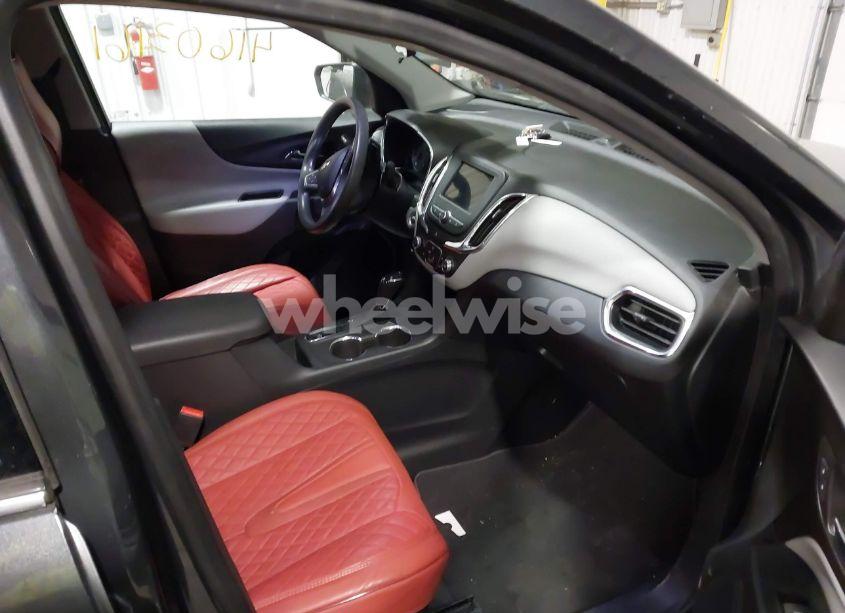 Photo 5 of 2019 Chevrolet Equinox LS (VIN 3GNAXHEV0KS634690)