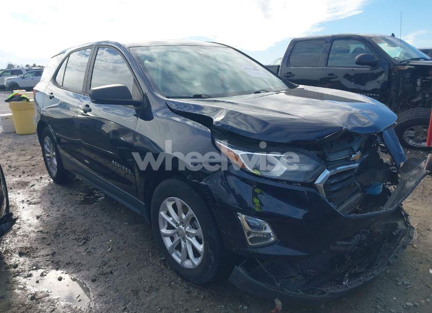 2020 Chevrolet Equinox FWD LS (VIN 3GNAXHEV0LS509190) main photo