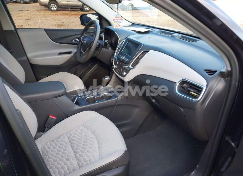 Photo 5 of 2020 Chevrolet Equinox FWD LS (VIN 3GNAXHEV0LS629376)