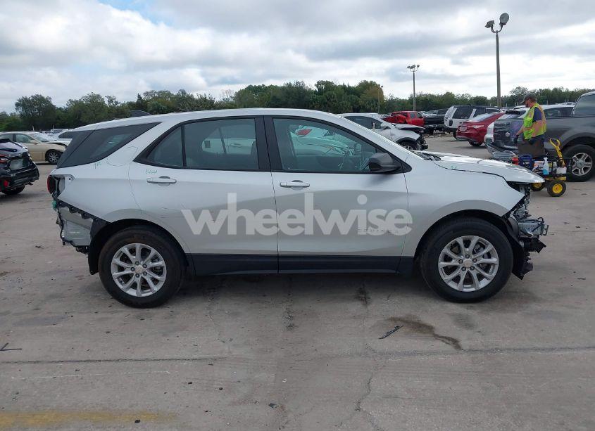 Photo 14 of 2020 Chevrolet Equinox FWD LS (VIN 3GNAXHEV0LS735472)