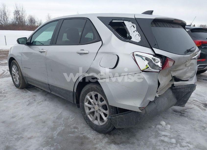 Photo 3 of 2021 Chevrolet Equinox FWD LS (VIN 3GNAXHEV0MS105355)