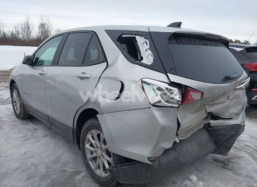 Photo 6 of 2021 Chevrolet Equinox FWD LS (VIN 3GNAXHEV0MS105355)