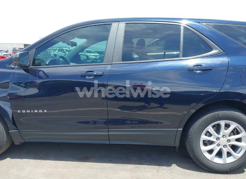 Photo 14 of 2021 Chevrolet Equinox FWD LS (VIN 3GNAXHEV0MS121362)