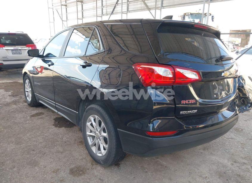 Photo 3 of 2021 Chevrolet Equinox FWD LS (VIN 3GNAXHEV0MS123855)