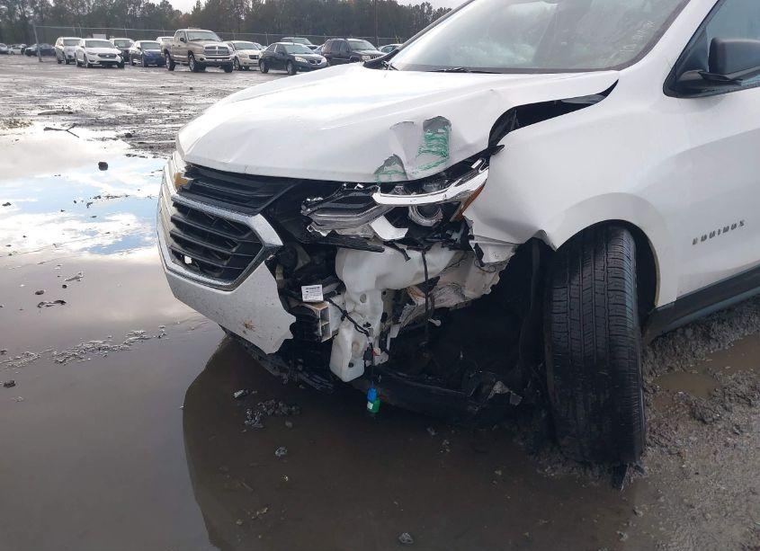 Photo 6 of 2021 Chevrolet Equinox FWD LS (VIN 3GNAXHEV0MS173705)