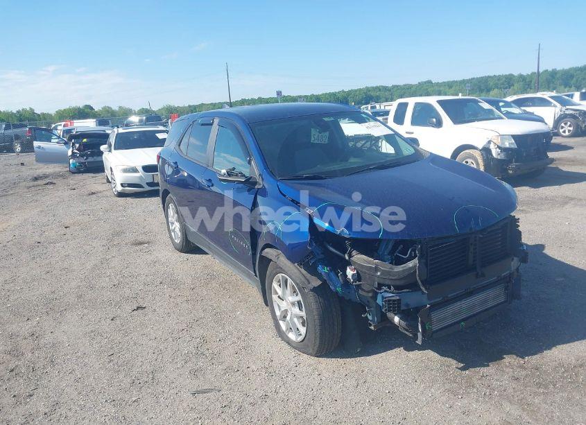 2022 Chevrolet Equinox FWD LS (VIN 3GNAXHEV0NS167257) main photo