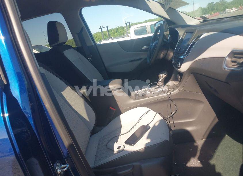 Photo 5 of 2022 Chevrolet Equinox FWD LS (VIN 3GNAXHEV0NS167257)