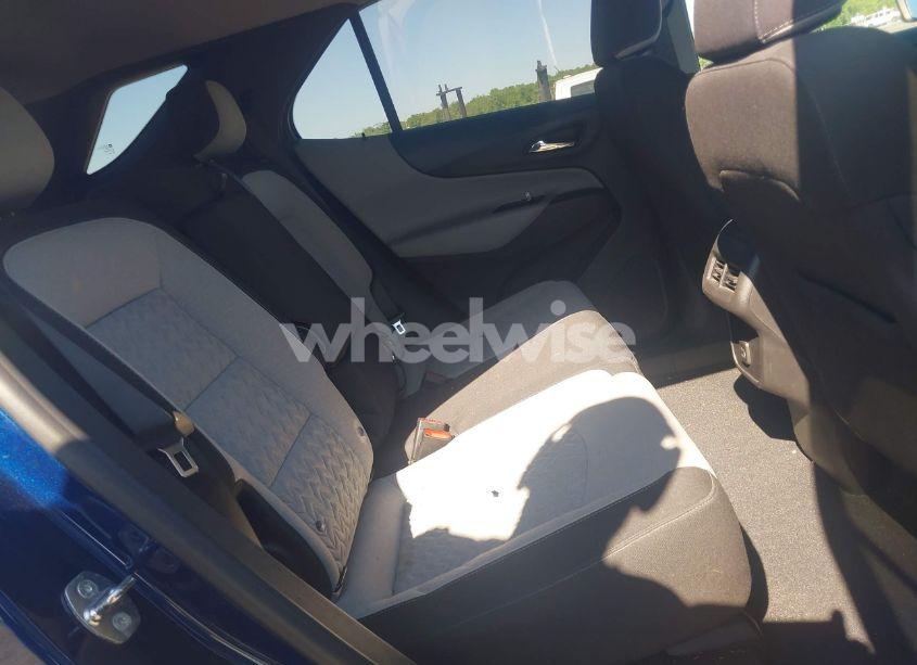 Photo 8 of 2022 Chevrolet Equinox FWD LS (VIN 3GNAXHEV0NS167257)